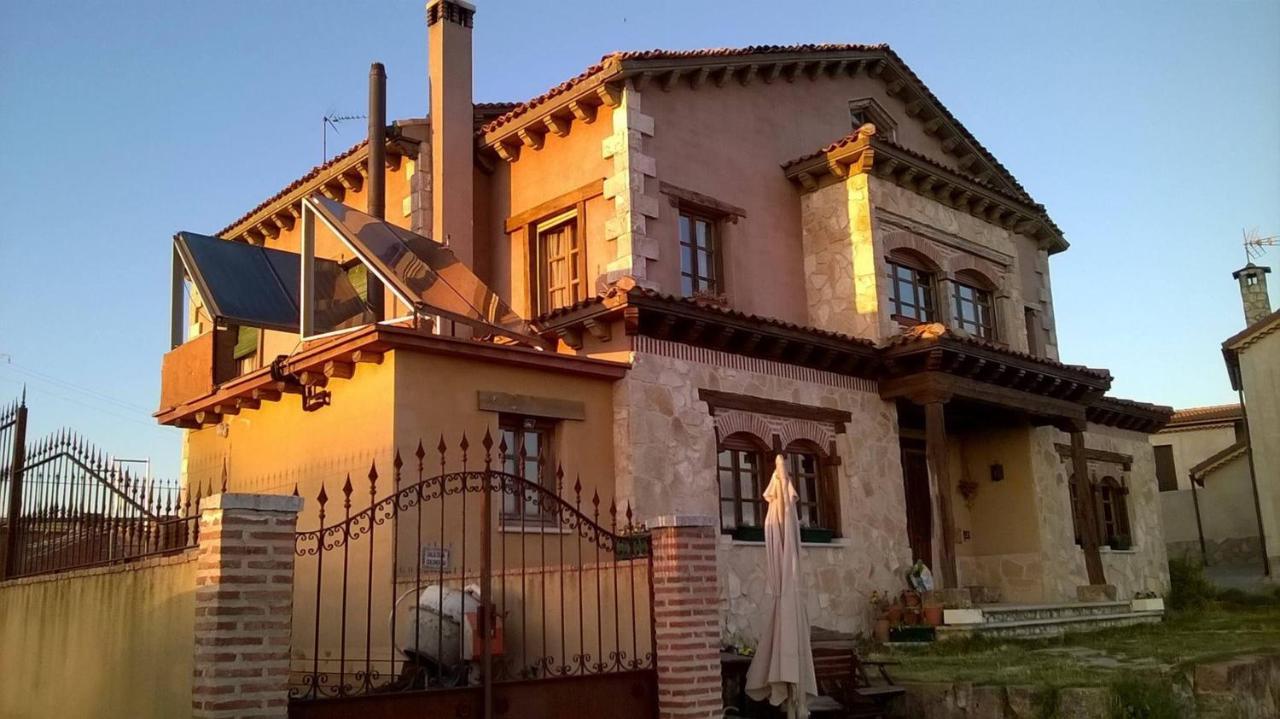 El Camino Real Guest House Villovela de Piron Bagian luar foto