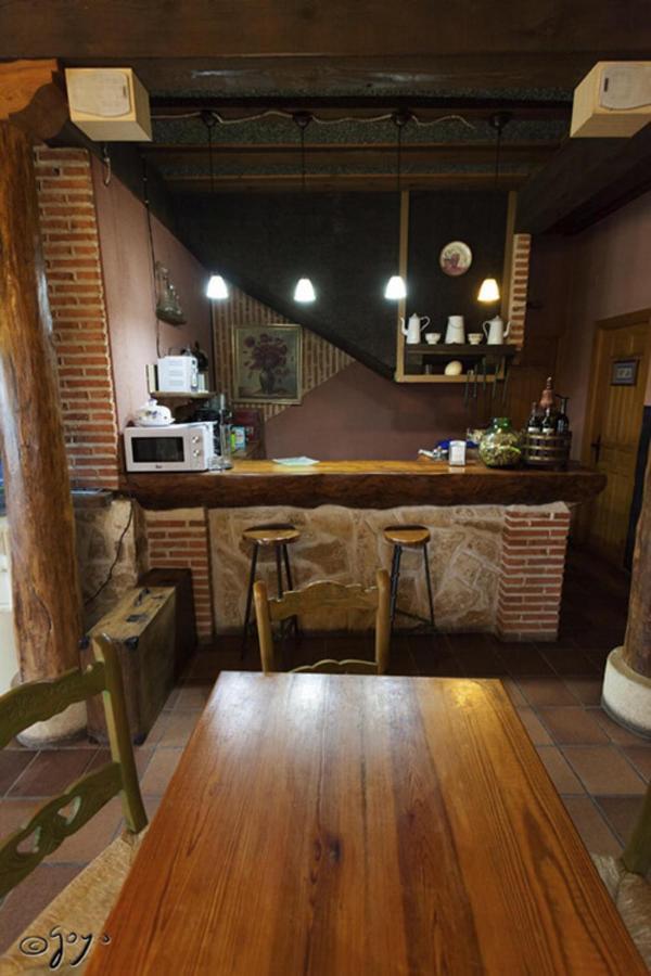 El Camino Real Guest House Villovela de Piron Bagian luar foto